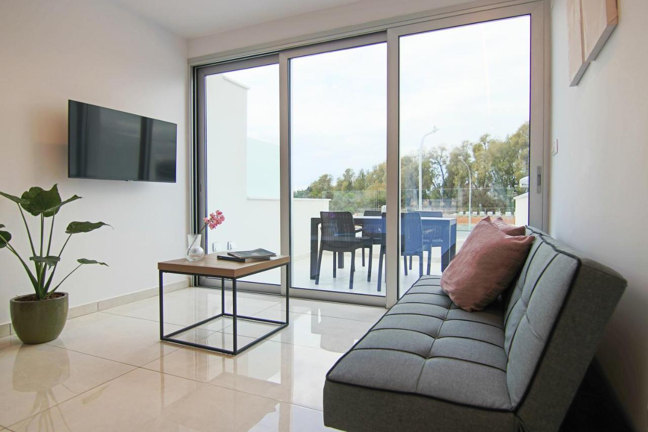 Phaedrus Living - Seaside Luxury Flat Harbour 110 Lejlighed Paphos Eksteriør billede