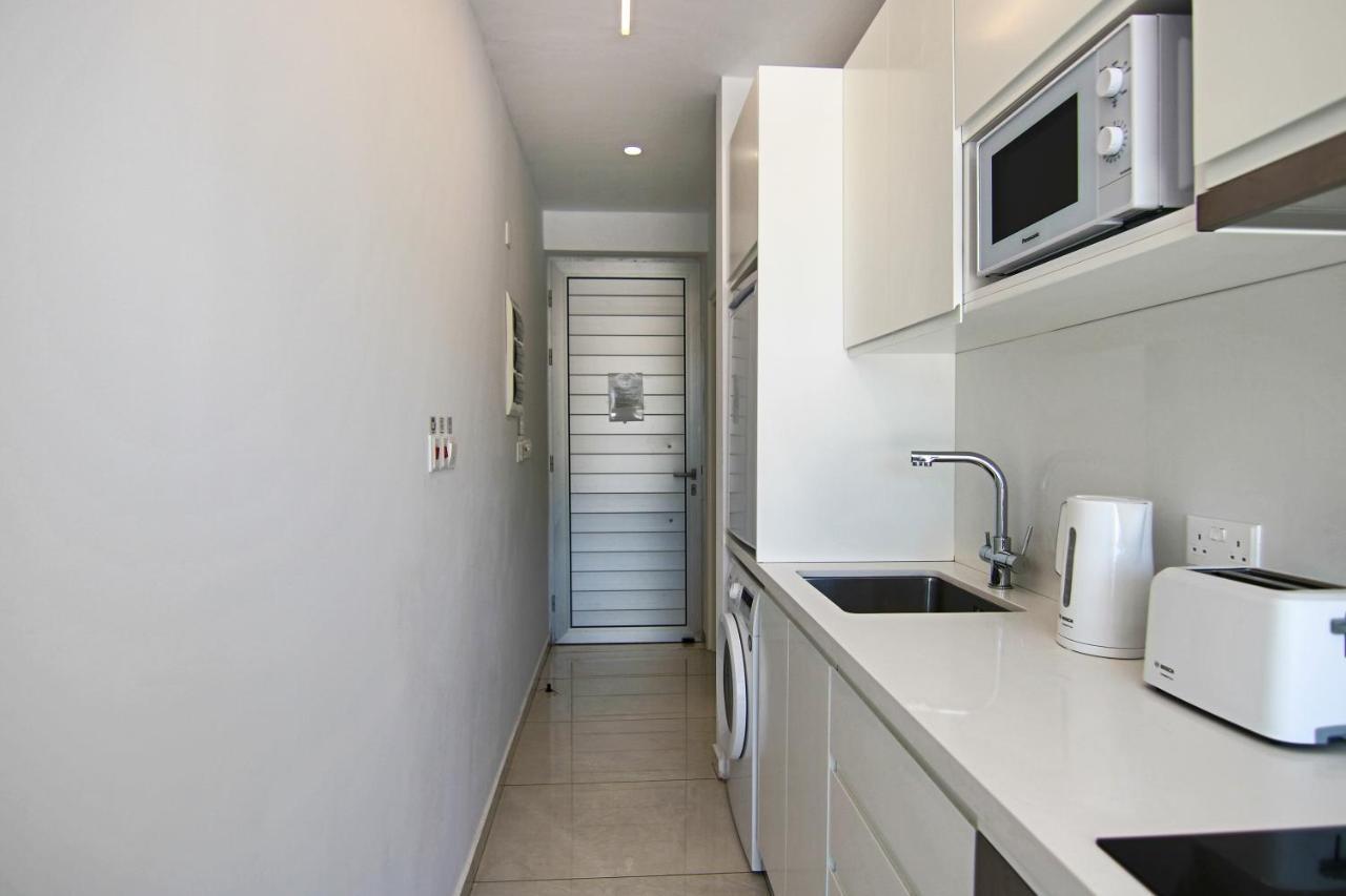 Phaedrus Living - Seaside Luxury Flat Harbour 110 Lejlighed Paphos Eksteriør billede